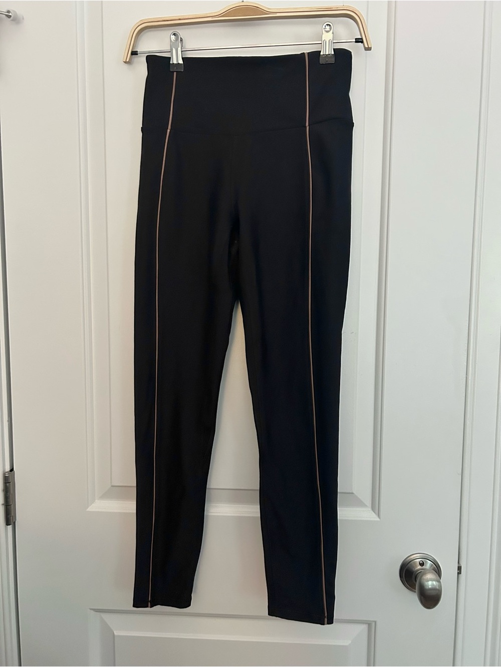 Abercrombie YPB Black Brown Taupe Stripe Leggings Size Small